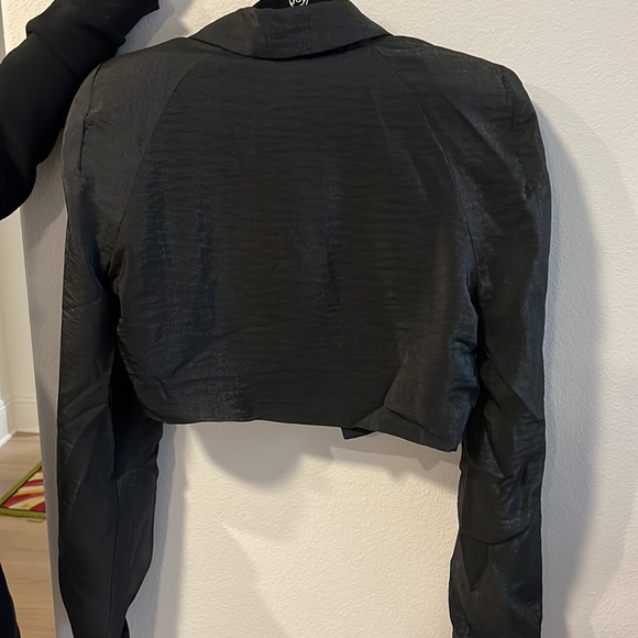 House of Harlow Cropped Blazer - Picture 2 of 3